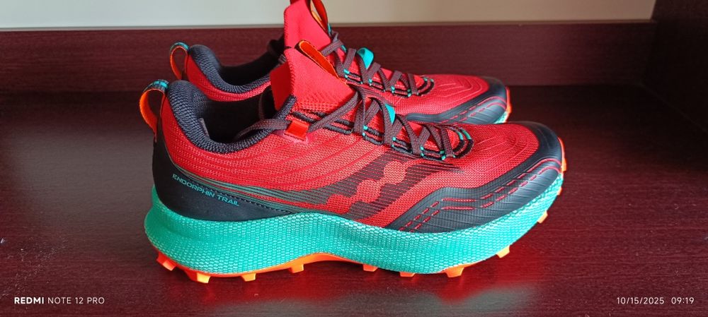 Кросівки Saucony Endorphin Trail нові в коробці