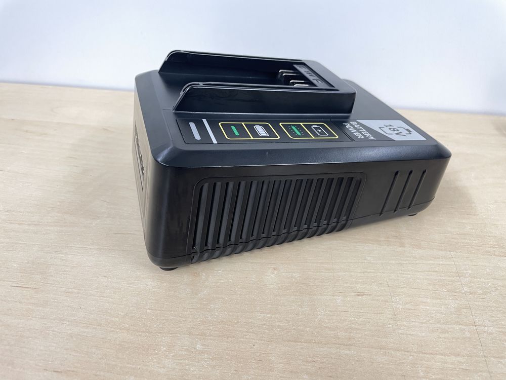 Szybka ładowarka karcher 18v 2,5 A Battery Power ,do odkurzacza i inne