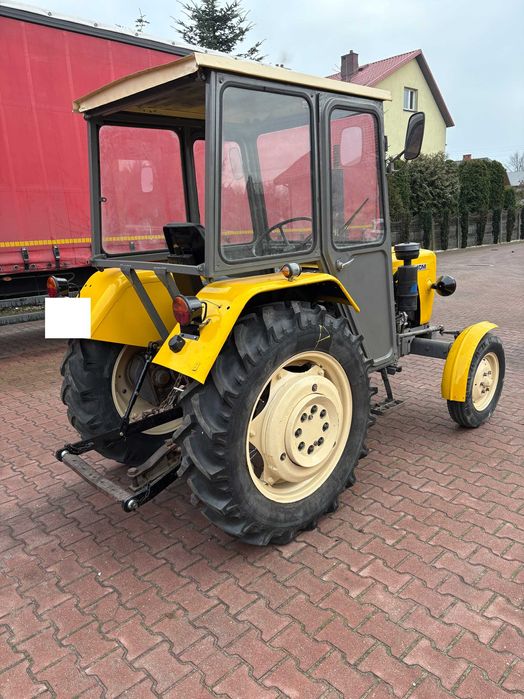 Ciągnik Ursus C-330M