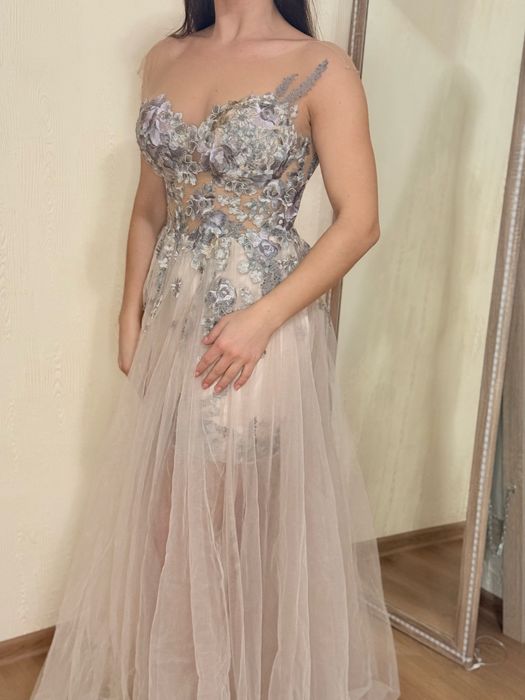 Сукня ручного пошиття