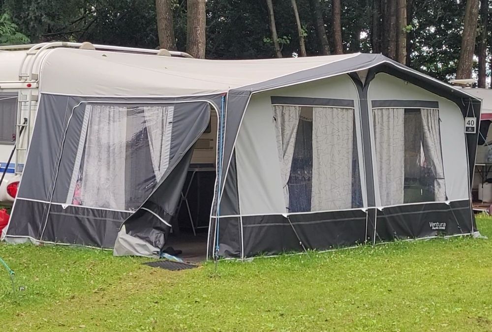 Przedsionek do przyczepy kempingowej