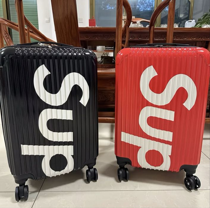 Валіза Supreme нова