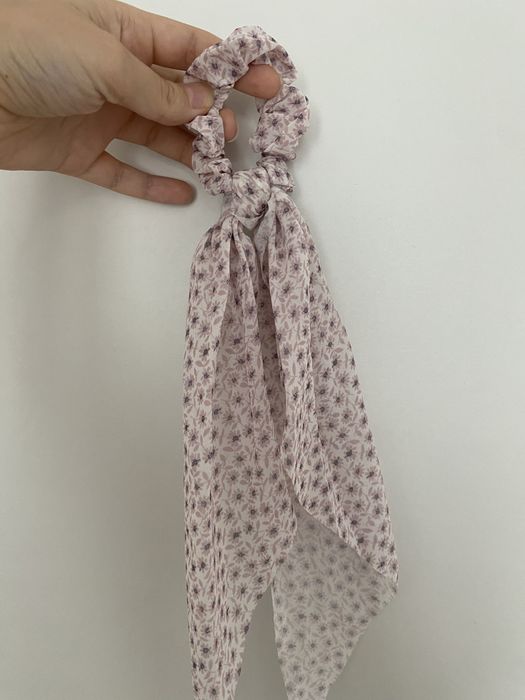 Резинка для волосся зі стрічкою