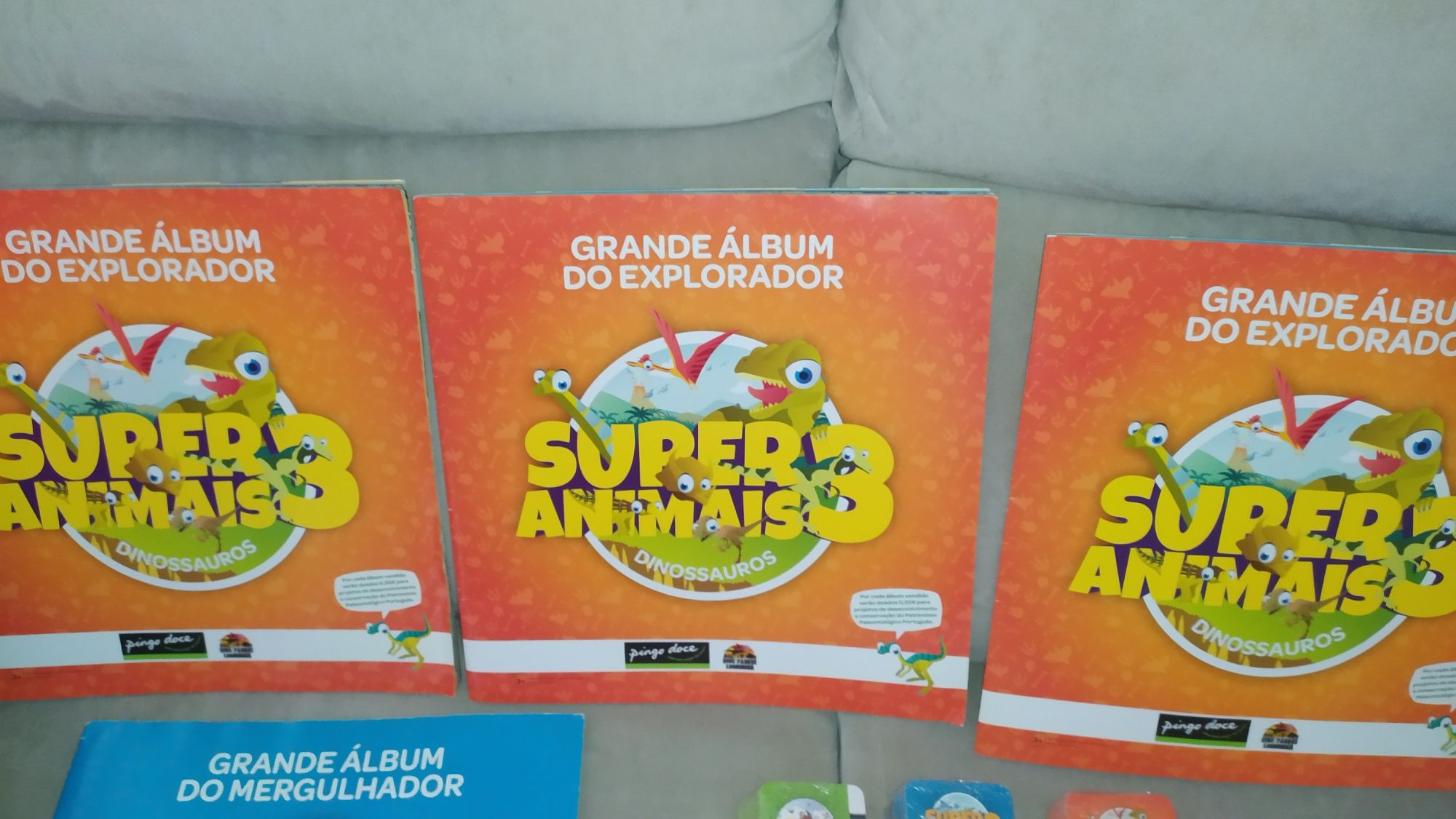 3 coleções completas Super animais 1, 2 e 3 e cartas repetidas extra