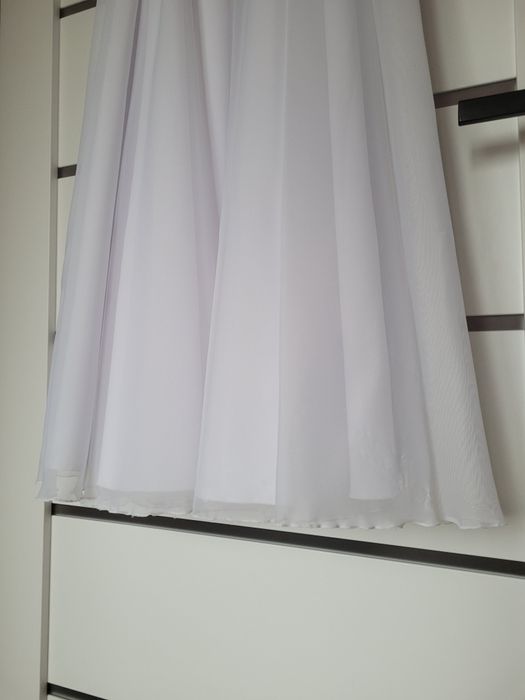 Sukienka komunijna biała literka A lekko rozkloszowana bolerko torebka