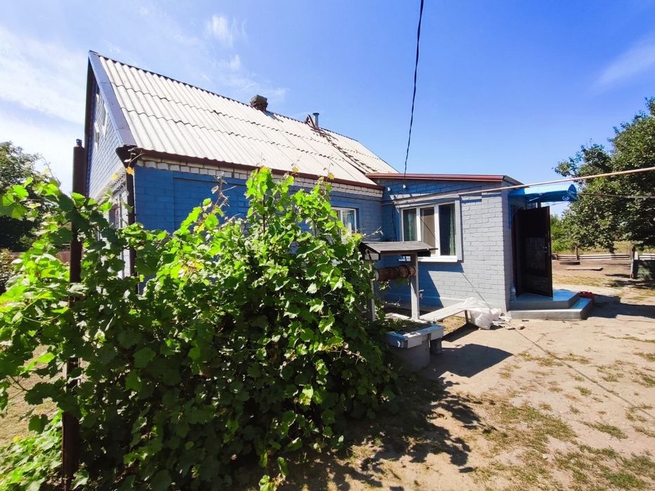 Продаж добротного будинку з жилою літньою кухнею в с. Орлівщина