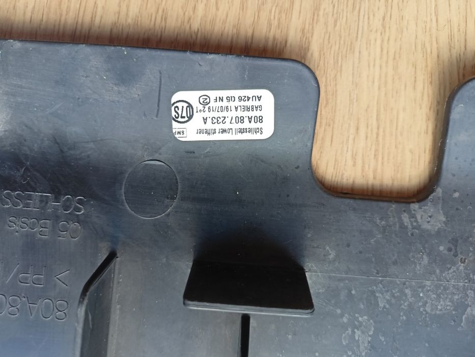 Zderzak osłona dół audi q5 80A zwykła