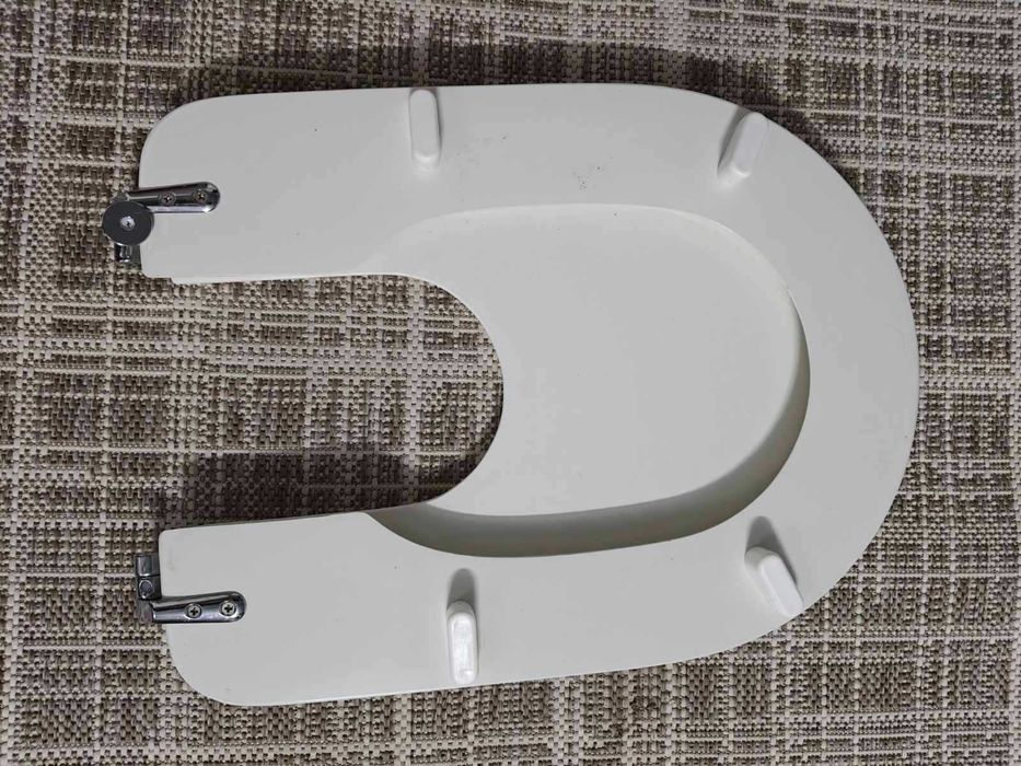 Кришка з сидінням для біде ( Hubner)