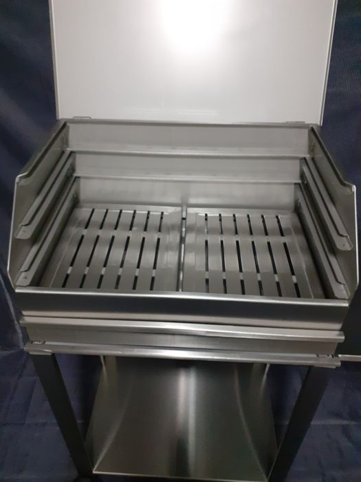 Barbecue portátil  em inox