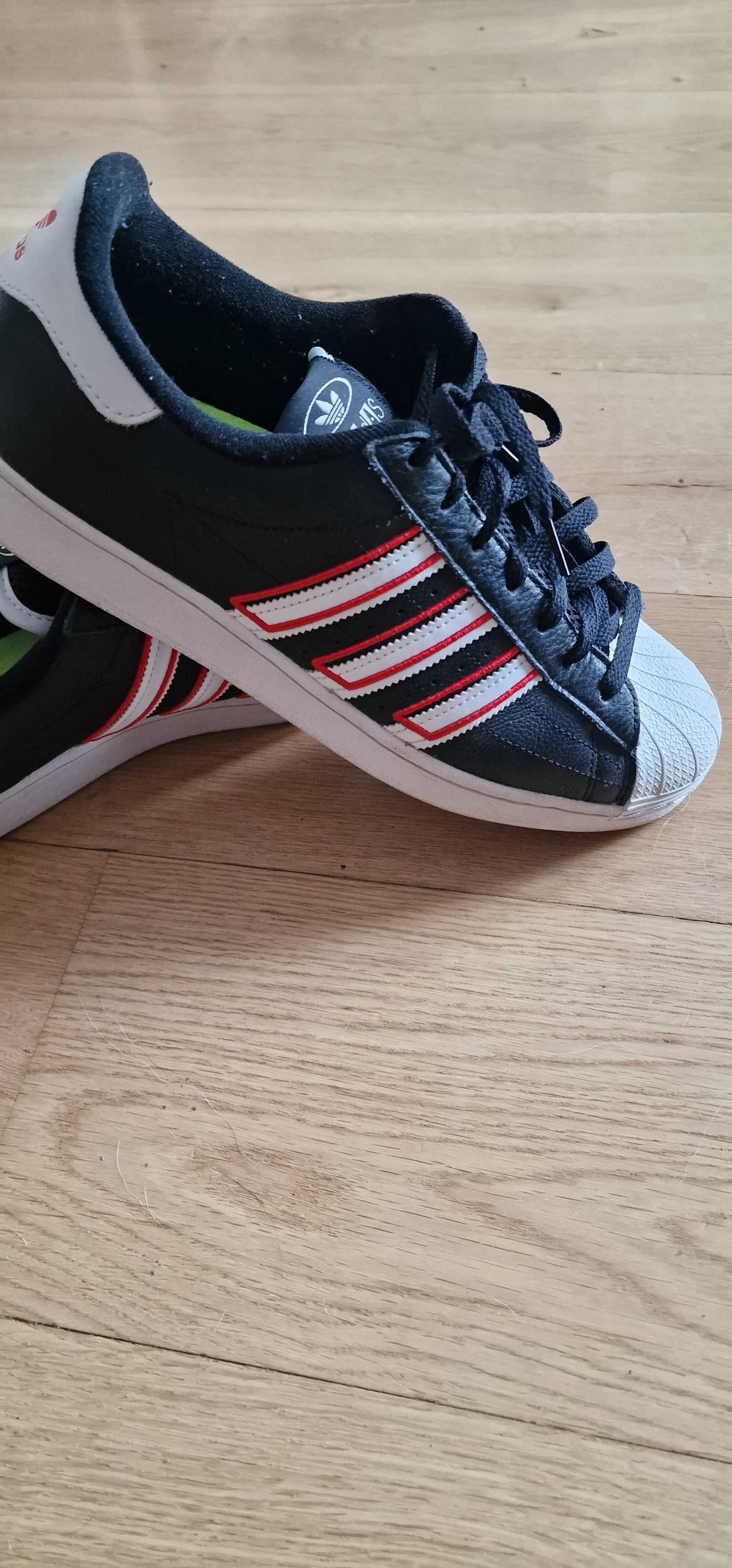 Adidas superstar 44 2/3