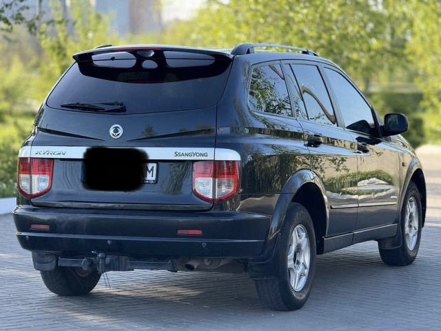 Продам автомобіль SsangYong Kyron.