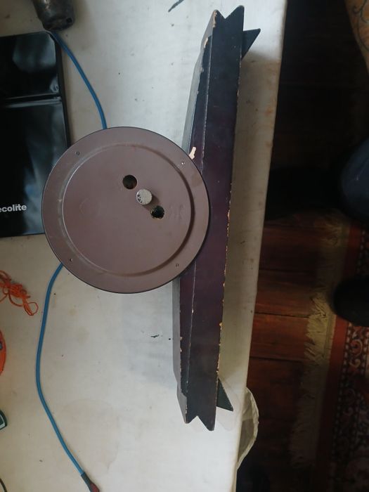 Камінниє часи настольниє бу