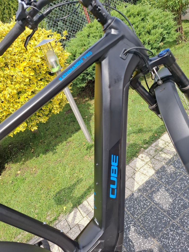 Rower elektryczny Cube Kathmandu Pro Bosch Cx bateria 625 Rama XL