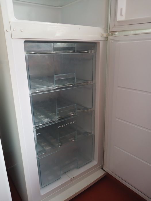 Холодильник Snaige