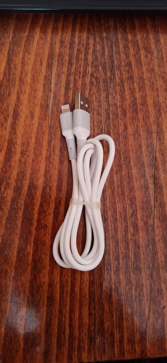 USB-кабель hoco 1 м,2.4 Ампер для iPhone iPad телефонный кабель шнур