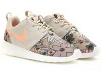 Nike Roshe One Printed Sneakers