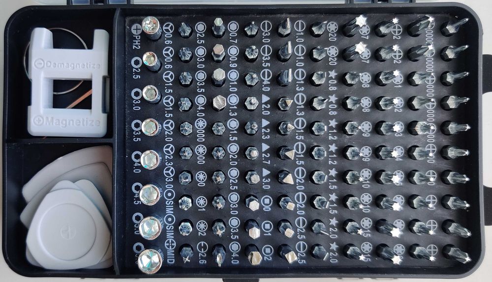 Набір багатофункціональних викруток