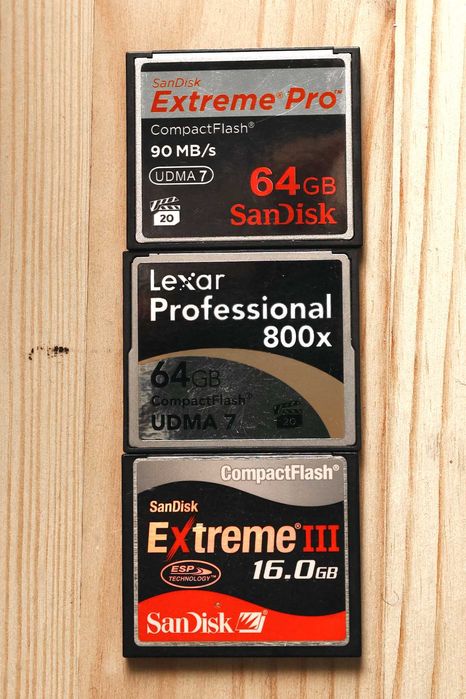 Canon EOS 5D Mk IV + Grip + baterie + karty