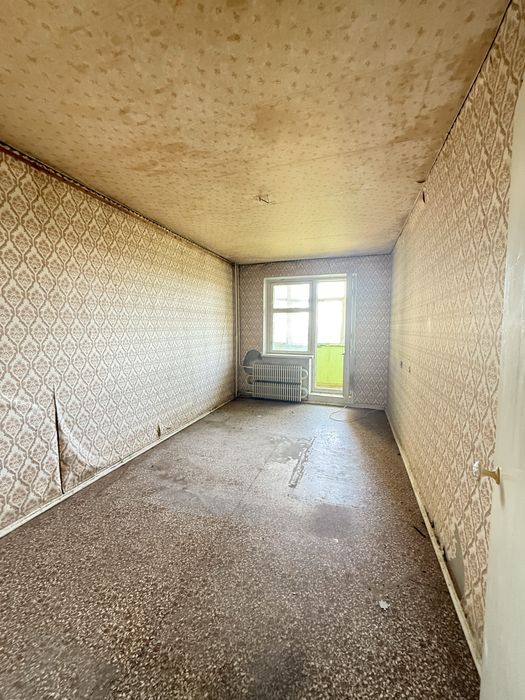 4 кімнатна під ремонт,Осипенківський