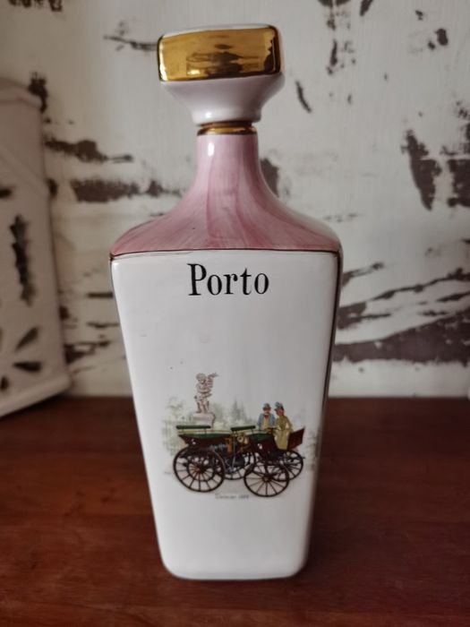 Garrafa Vintage selada e numerada