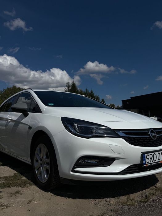 Opel Astra Auto zarejestrowane w Polsce
