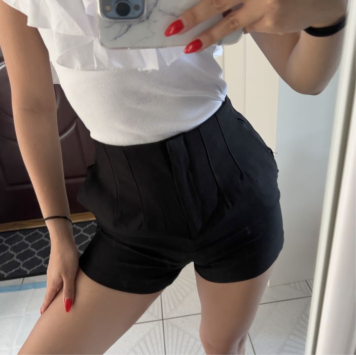 Czarne krótkie spodenki szorty z wysokim stanem Amisu r