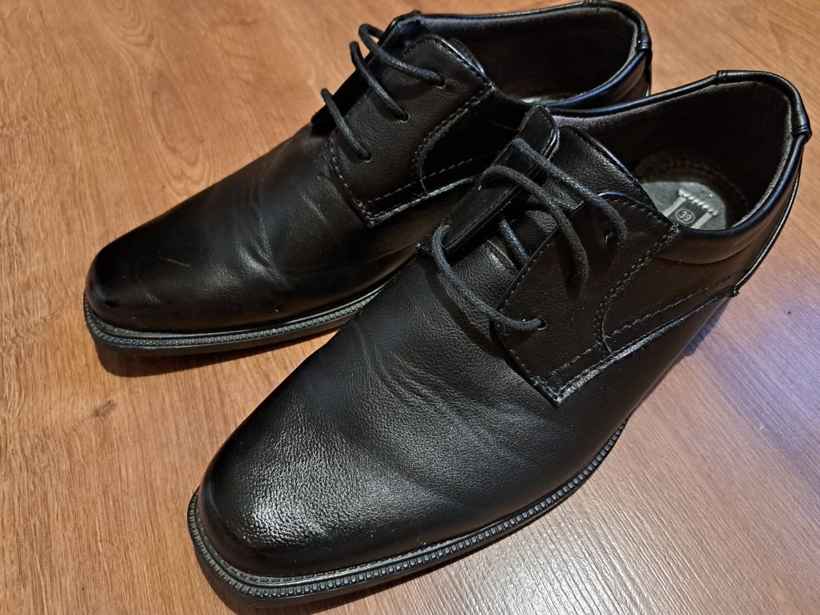 Eleganckie buty r.39 (komunia, wesele i inne okazje)