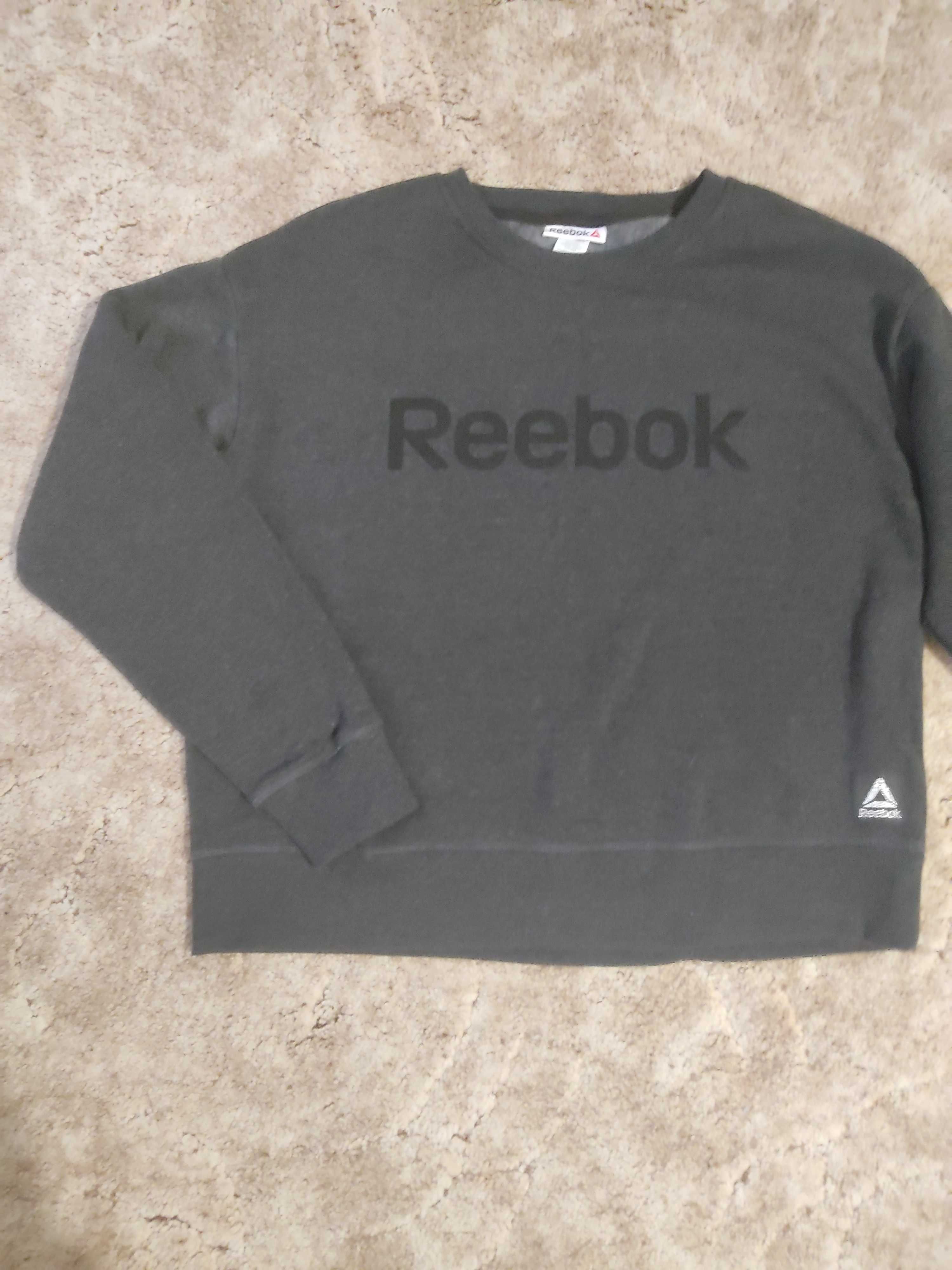 Продам женский теплый костюм Reebok