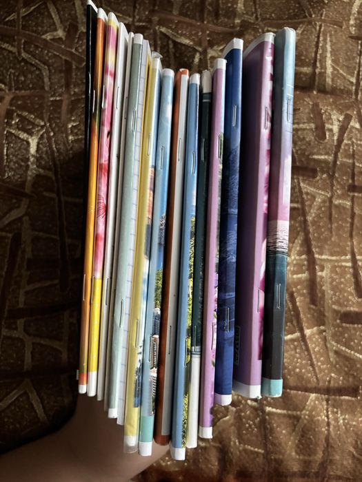 Нові зошити. 21 штука