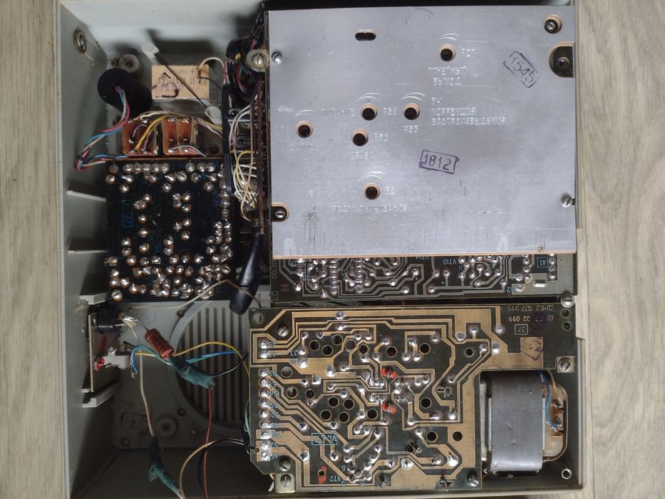 Касетний магнітофон радянський