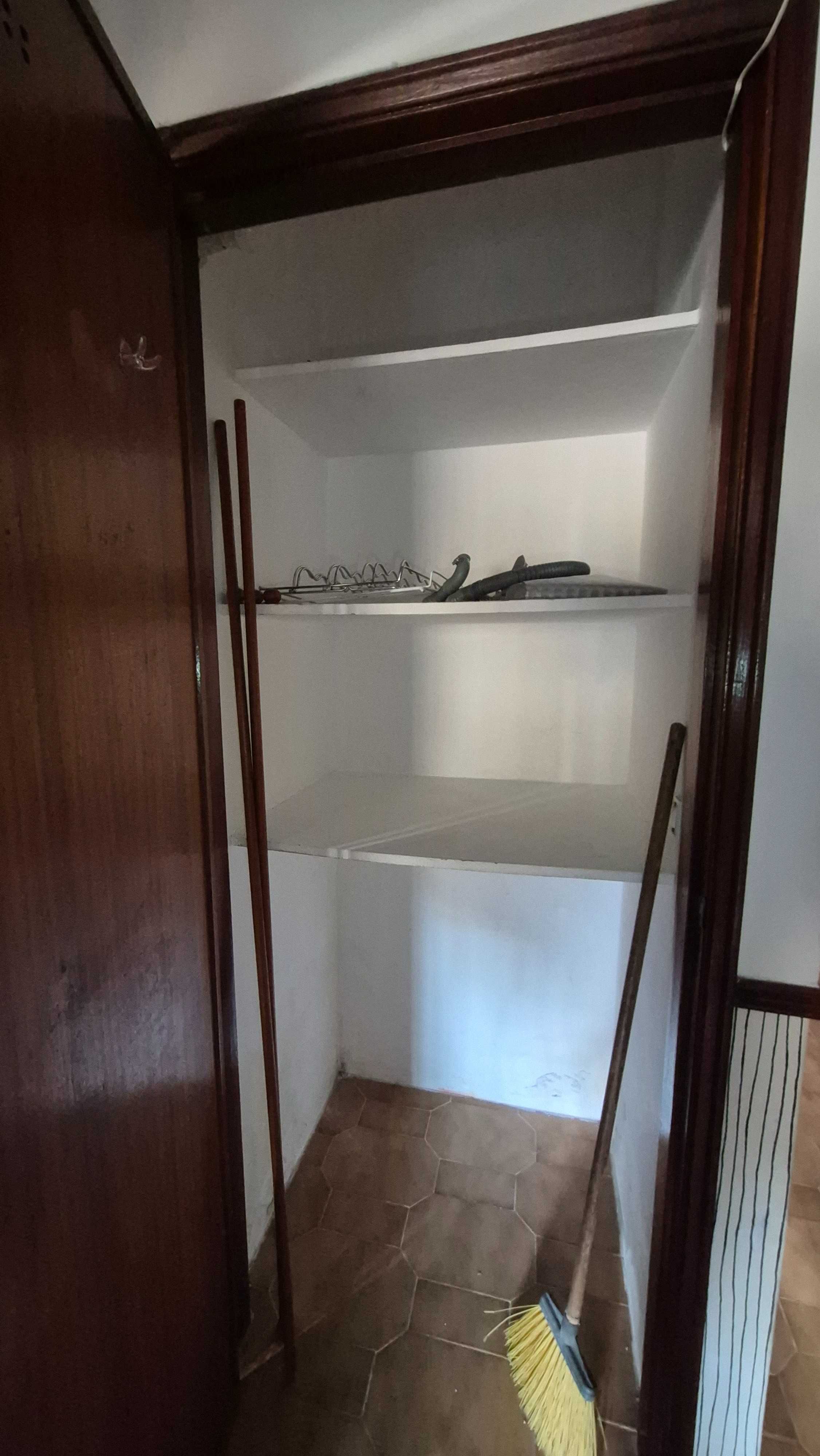 Aluga-se T1 na Amadora