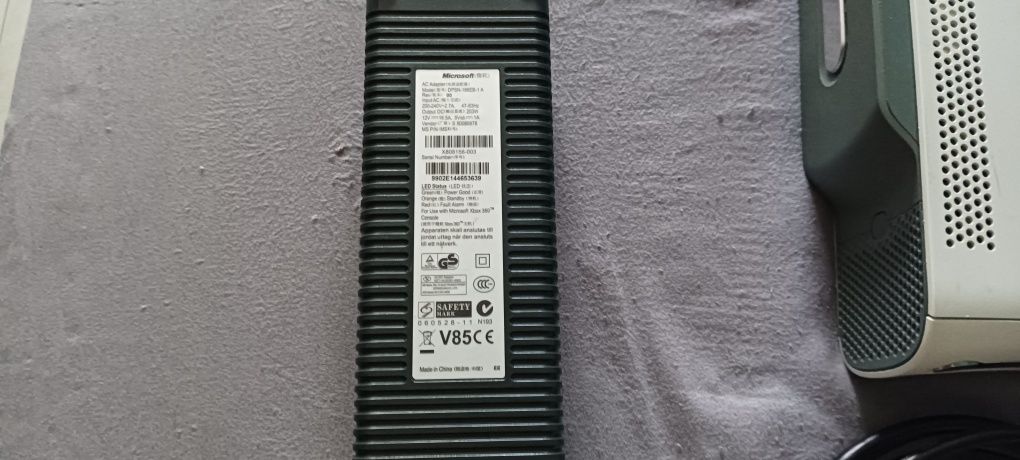 Xbox 360 komplet, pad z analogami hala