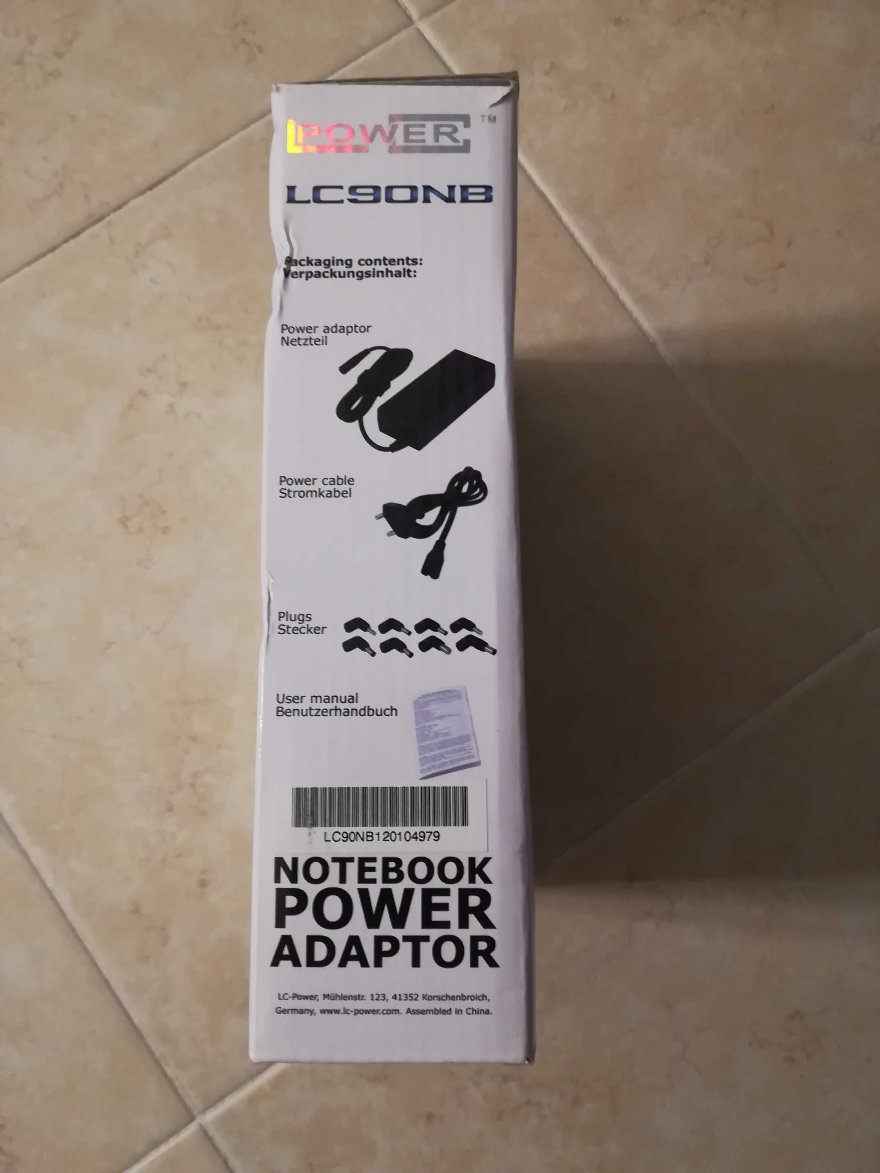 Adaptador Universal para Computadores