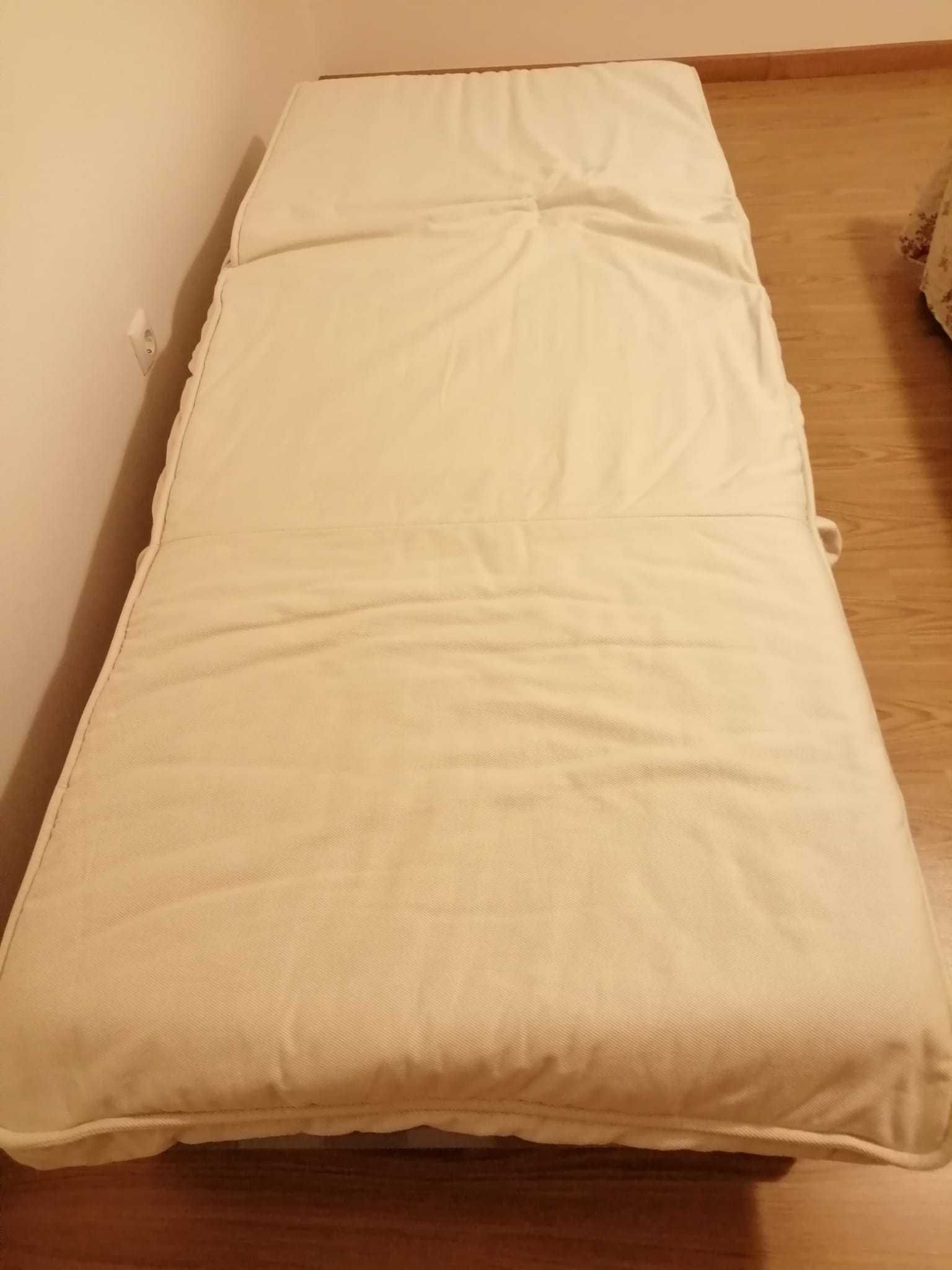 Sofá cama em bege -IKEA