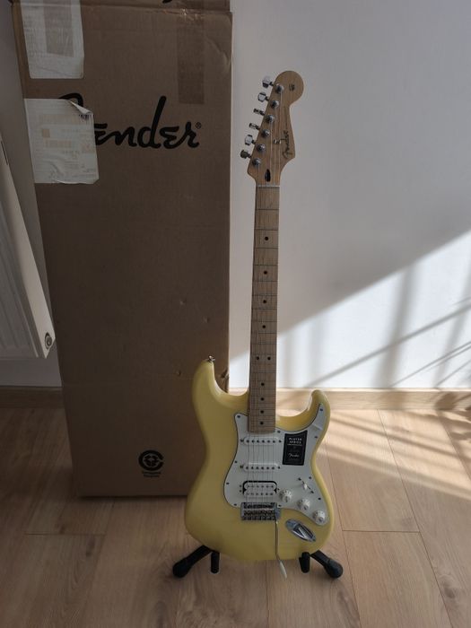 Fender Stratocaster Player Mexico Buttercream