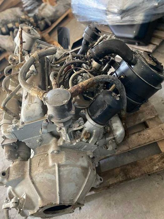 двигун на ЗІЛ-130.