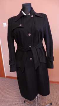 Czarny płaszcz wełniany marki CINQUE, rozmiar 42