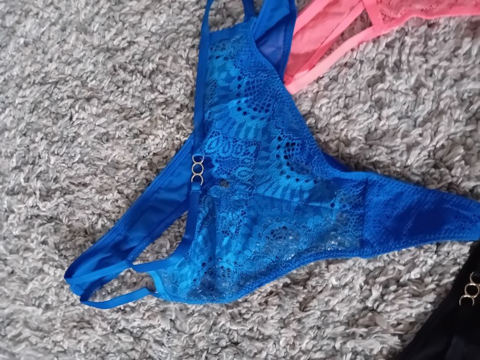 Nowe świetne figi damskie 42