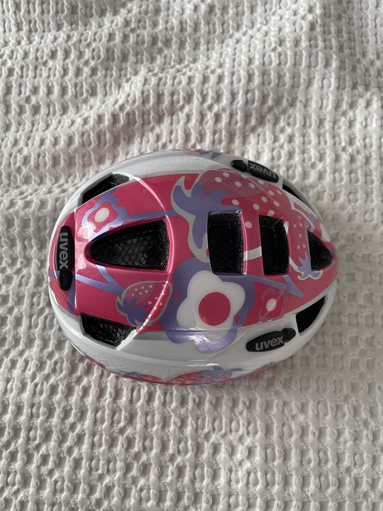 Sprzedam kask dzieciecy Uvex Kids 2 Pink Strawberry rozmiar 46-52 cm