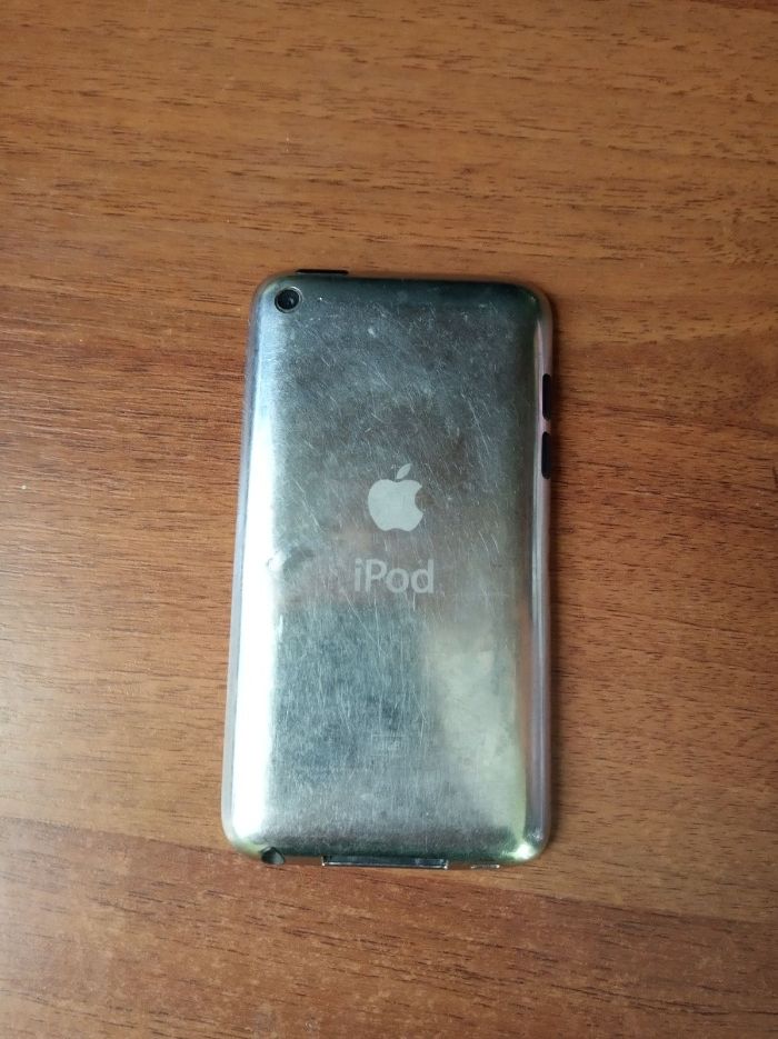 Продам apple iPod 4 8gb