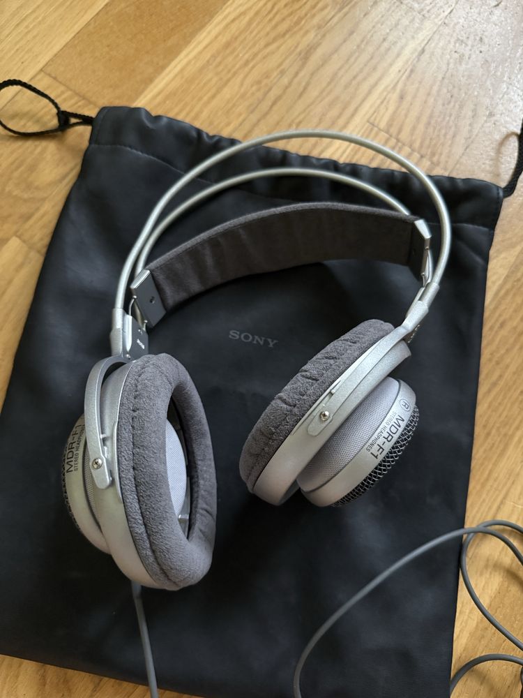 Sony MDR‑F1 – kultowe słuchawki open‑air