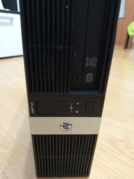 Komputer HP RP5800, Monitor LG 22 cale i klawiatura