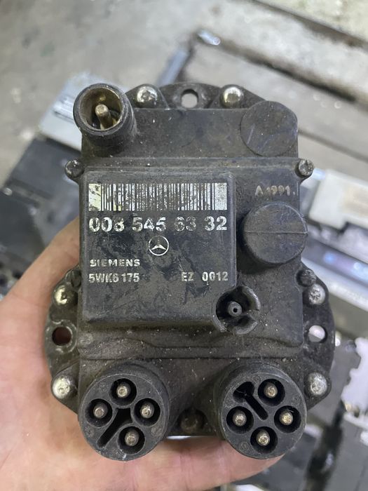 Продам блоки управления кнопки реле mercedes w124 140 211