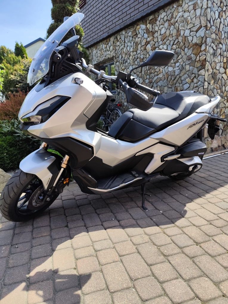 Skuter ADV350 rok 2022