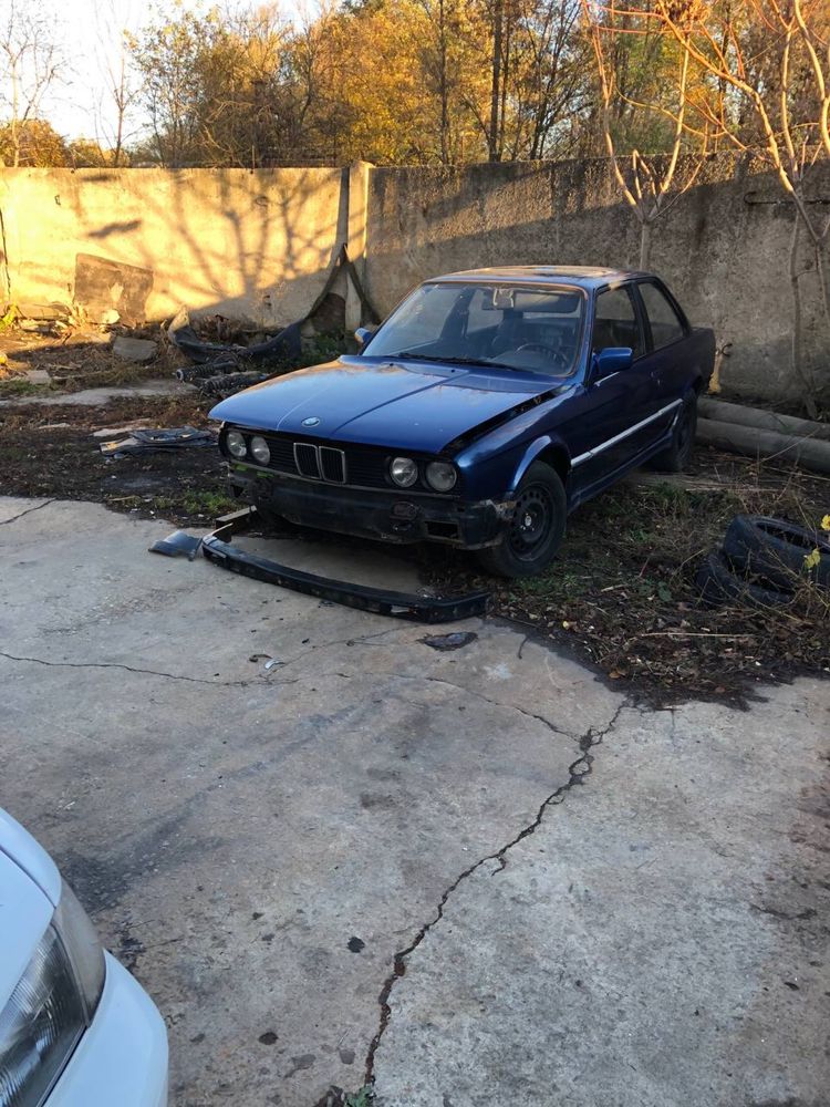 Продам BMW E30 325