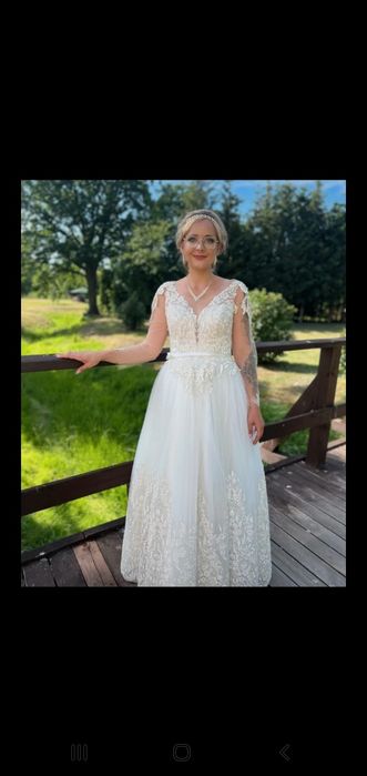 Suknia ślubna błyszcząca