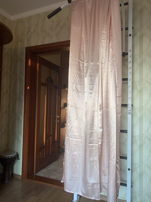 Штори рожеві і персикові