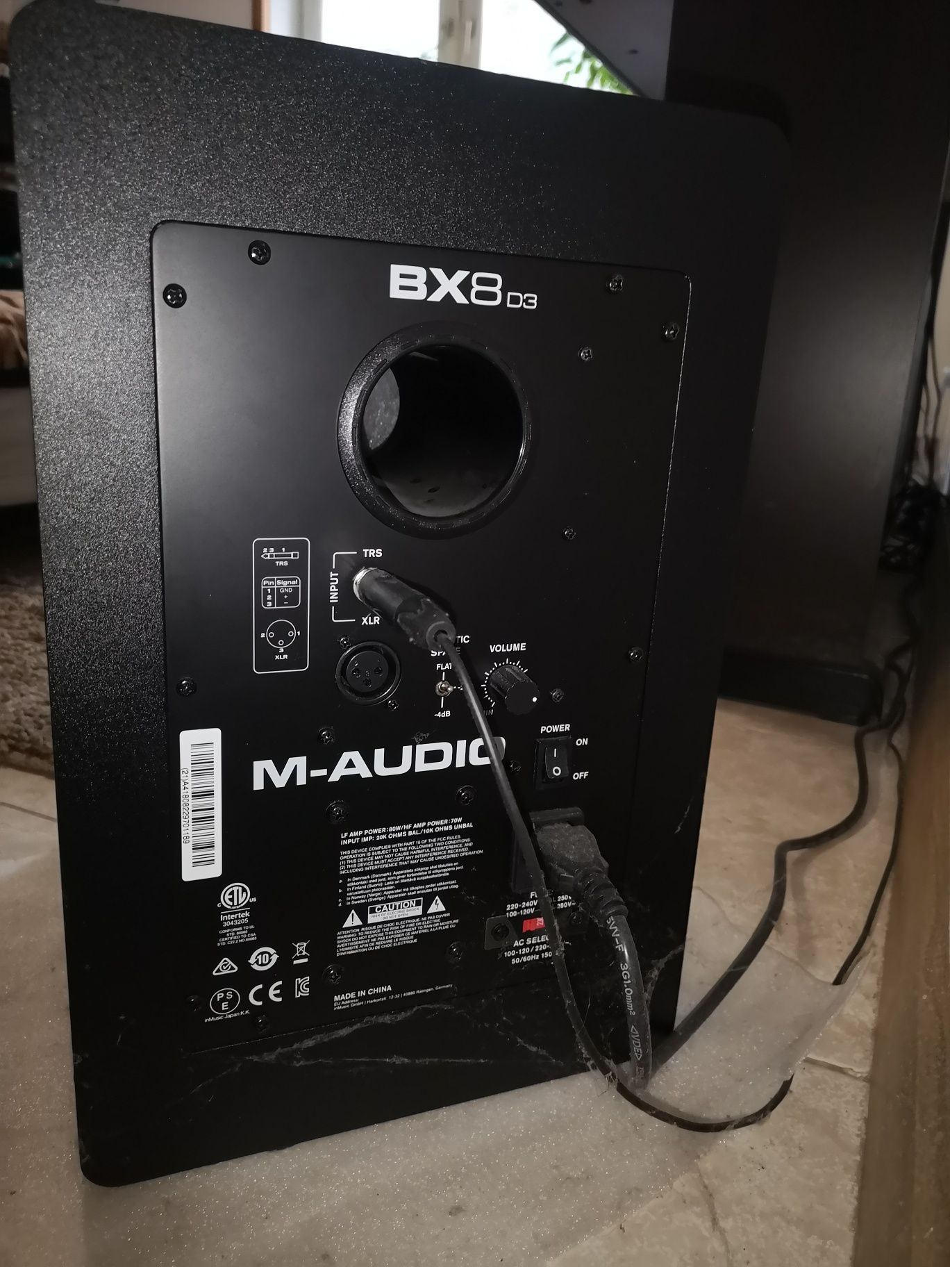 Monitory odsłuchowe Bx8 D3