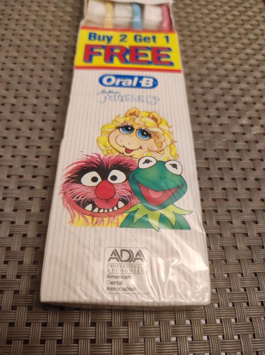 Szczoteczki ORAL B The Muppets z 1989 roku oryginalnie zapakowane