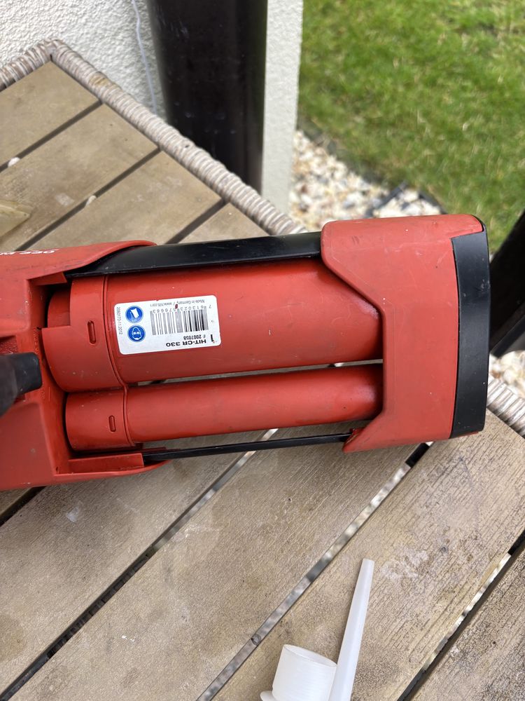 Wyciskacz do kleju hilti  hdm 330